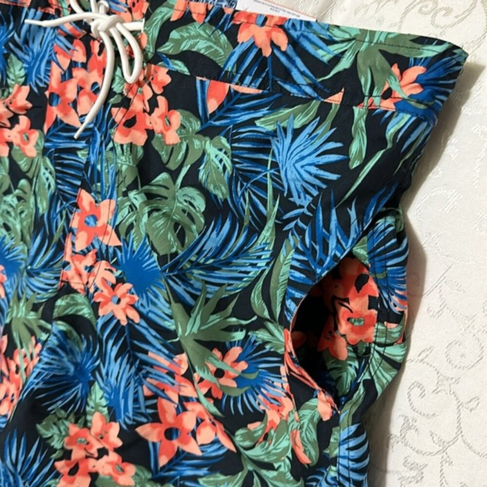 St. John's Bay Men's Board‎ Shorts Big and Tall. Size 2XLT. Men's Fashion - Picture 4 of 17